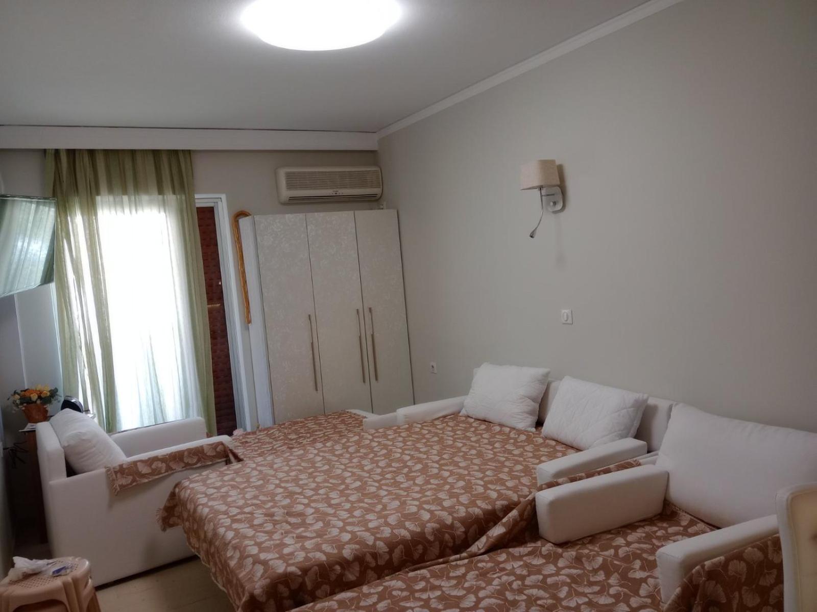 Modern Studio By The Sea Loutra Edipsou  Bagian luar foto